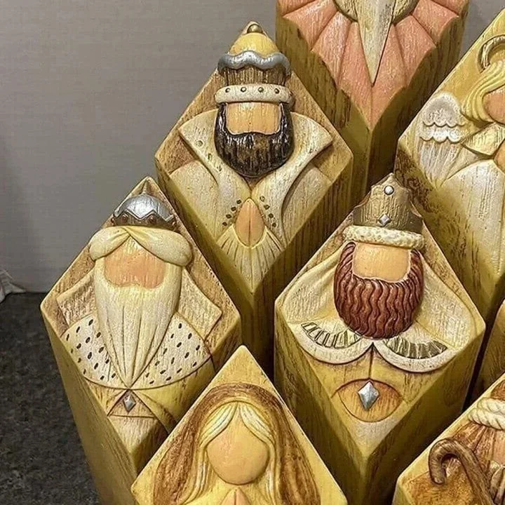 Christian religious decor: 9-piece nativity scene pillar statues for tables.