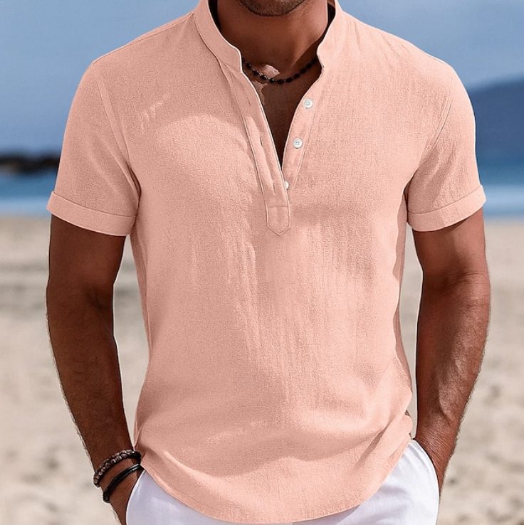 Men's summer fashion: a stylish casual short sleeve button-front shirt in a relaxed fit.