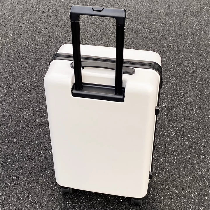 Organized AeroStride ultra lightweight spinner suitcase interior. Hard shell luggage for efficient packing on any trip.