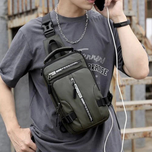 Black anti-theft travel backpack, water-resistant fabric, perfect for secure daily commutes and travel.