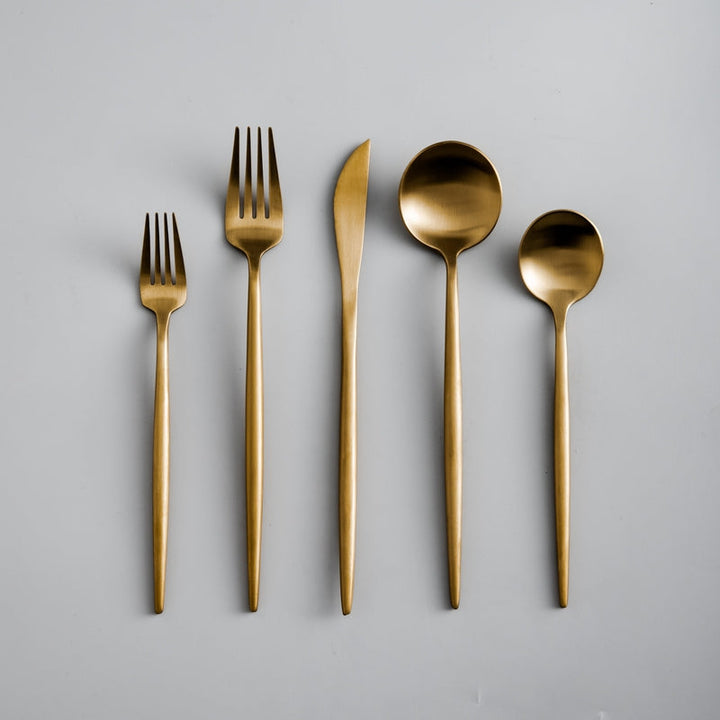 Aurora modern cutlery set, elegant & minimalist design, perfect for dining.
