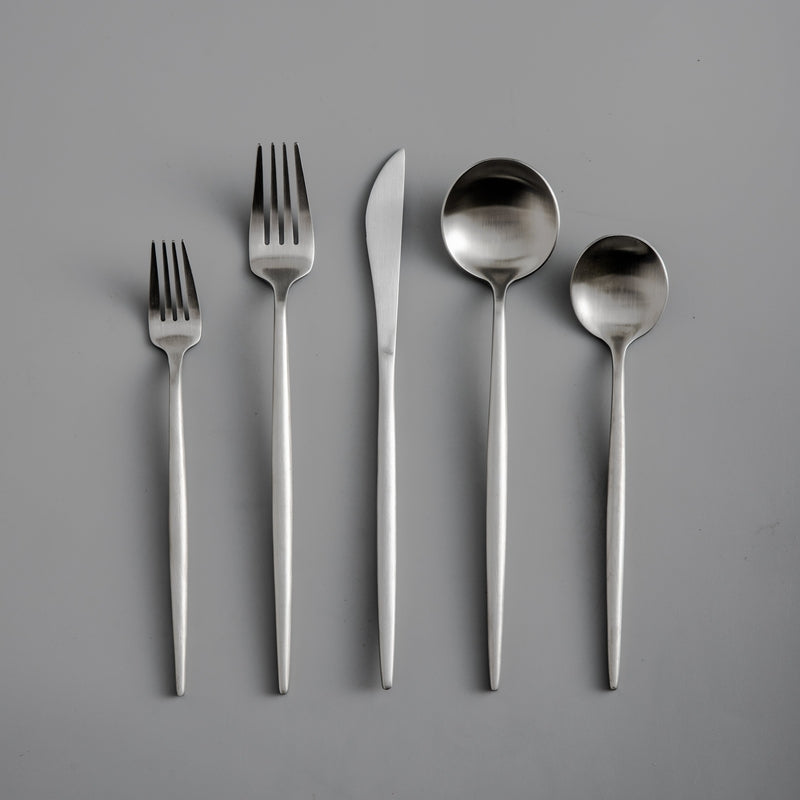 Rose gold Aurora tableware set, adding a touch of elegance to any meal.
