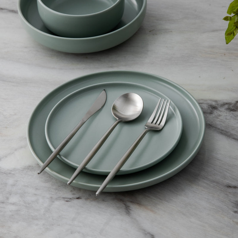 Silver Aurora cutlery, a durable & stylish choice for modern kitchens.