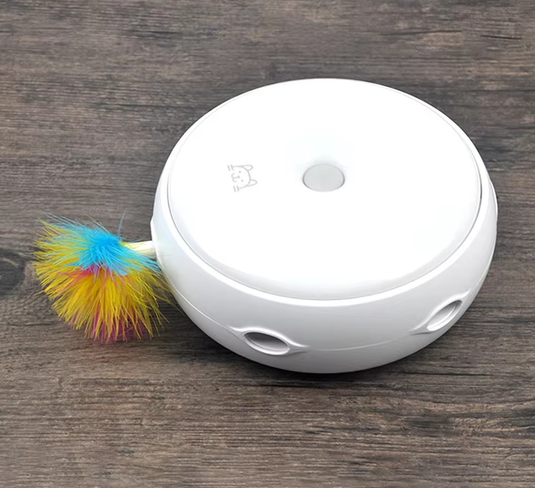 Interactive cat toy with a spinning rainbow feather & automatic movement keeps cats entertained & active.