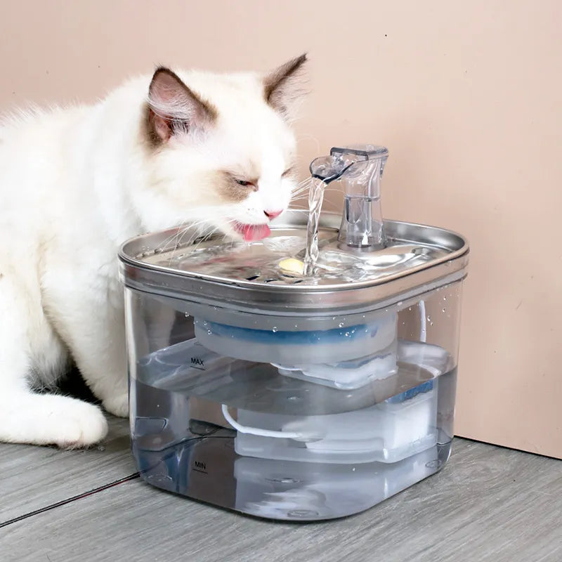 Automatic Pet Drinking Fountain for cats & dogs, ensuring fresh, circulating water for hydration.