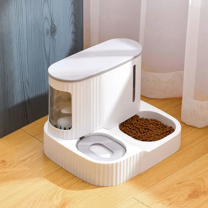 Self-replenishing pet water dispenser for cats & small dogs. Provides consistent hydration automatically.