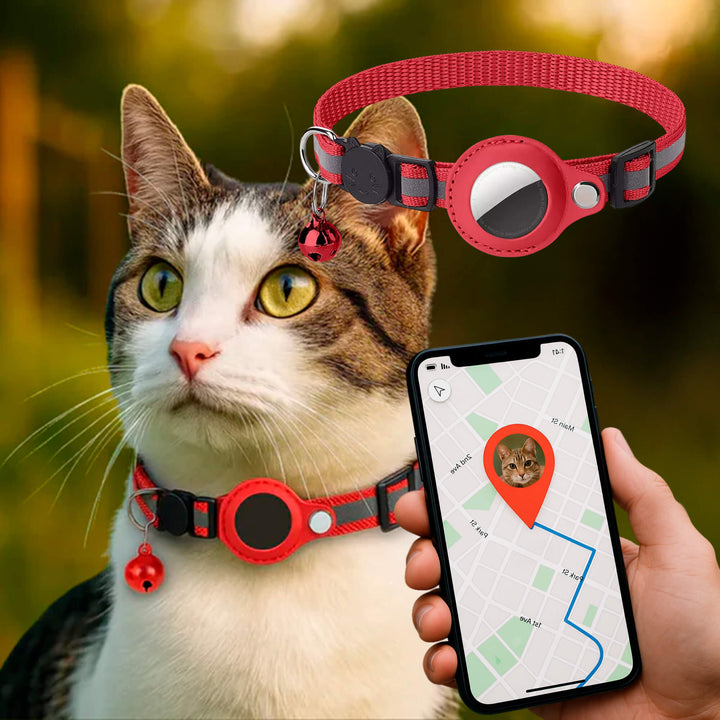 Gain peace of mind with this GPS tracker cat collar, reflective for night, quick release for safety & comfort.