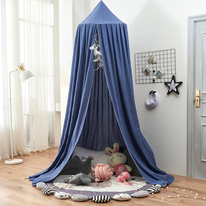 Sleep aid: Blackout bed canopy for kids, creates a dark environment for peaceful slumber.