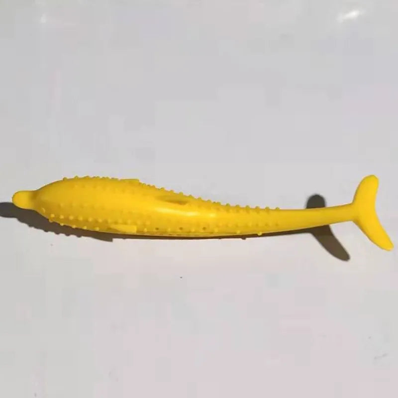 Whale-shaped silicone chew toy for cats & small dogs. Designed for dental health, plaque reduction & engaging playtime.