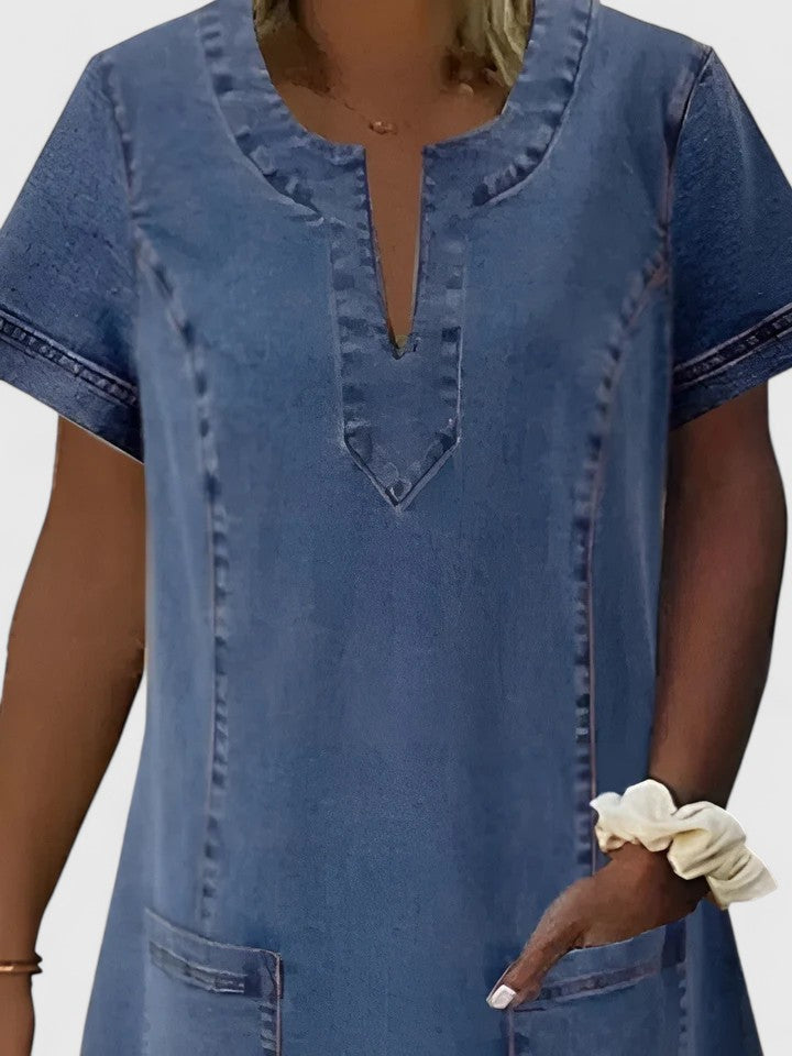 Versatile blue women's midi dress with pockets, a comfortable flowy casual summer dress for everyday style.