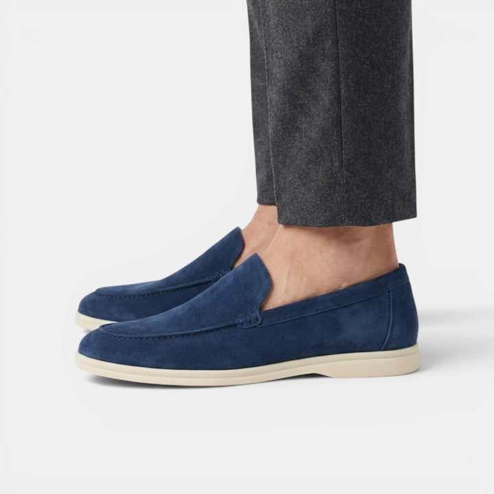 Black versatile men's loafers, easy slip-on for smart & casual outfits.