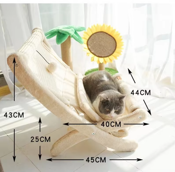 Versatile cat accessory: Deckchair lounger doubles as a scratching pad. Ultimate feline comfort & pet furniture.