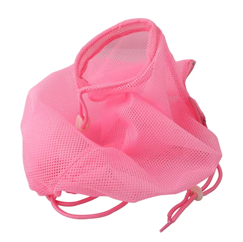 Anti-Scratch Cat Bag for pet care. Mesh design for safe bathing, nail trimming, & vet visits.
