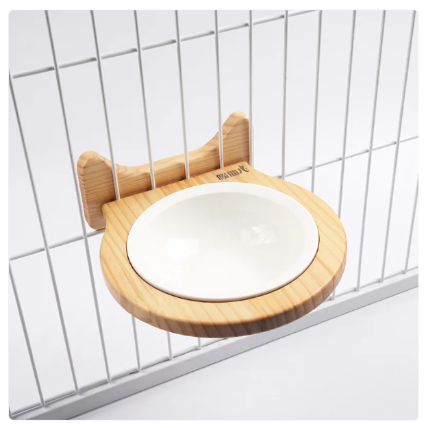Cloud design wooden cat food bowl, wall-mounted for comfortable, elevated feeding. A modern pet accessory.
