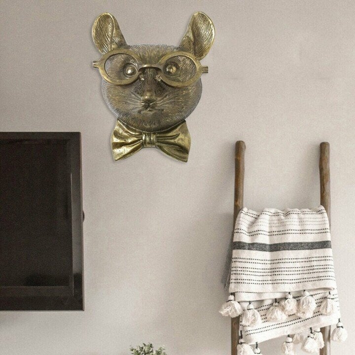 Woodland squirrel resin wall hanging, unique decorative art for any room.