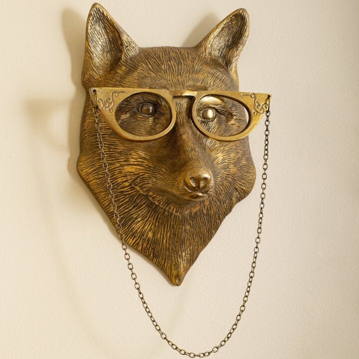 Charming resin animal wall art, playful home decor for a unique touch.