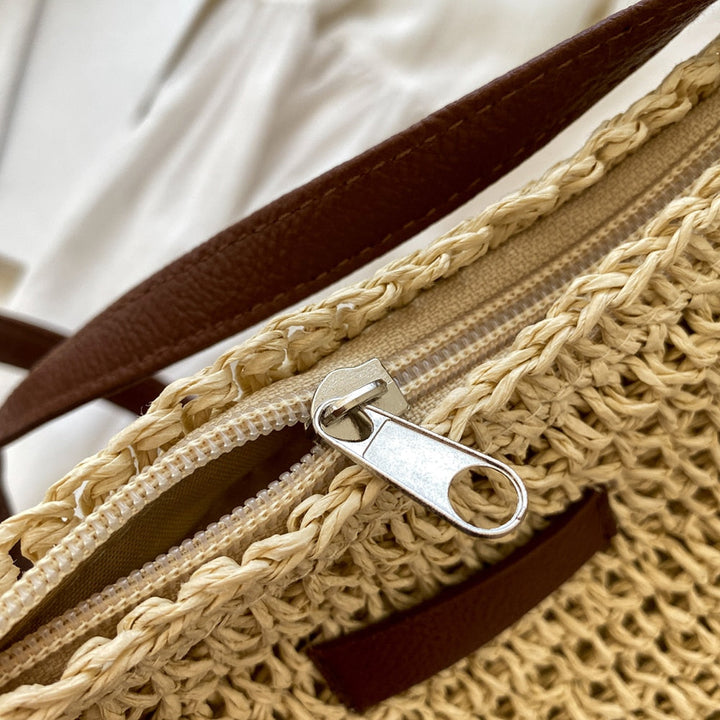Chic fashion bohemian shoulder bag, a stylish and chic women's accessory.