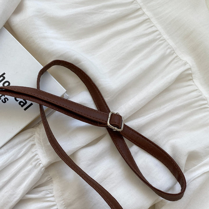 Stylish and spacious women's fashion bag, bohemian crossbody design.