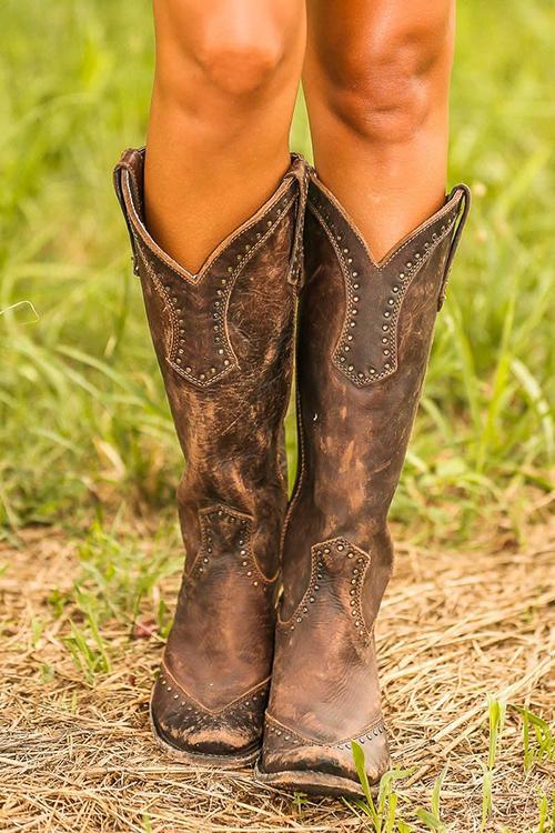 Chic brown women's western cowboy boots, comfortable and stylish, perfect for fall fashion & everyday wear.