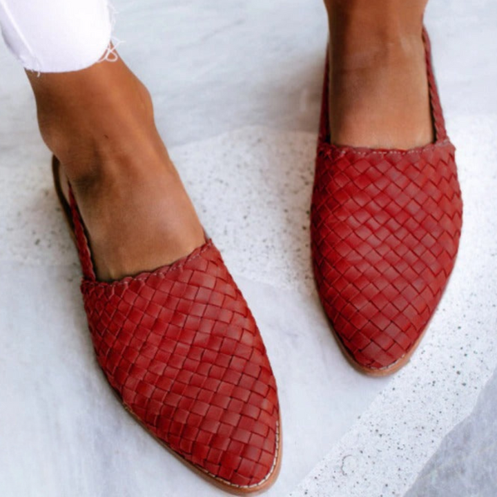 Comfortable women's handwoven sandals, designed for foot pain relief & posture support; perfect summer style.