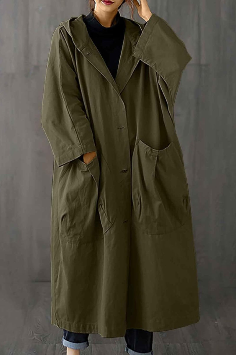 Chic women's oversized windbreaker, a stylish waterproof jacket for versatile spring & fall fashion.