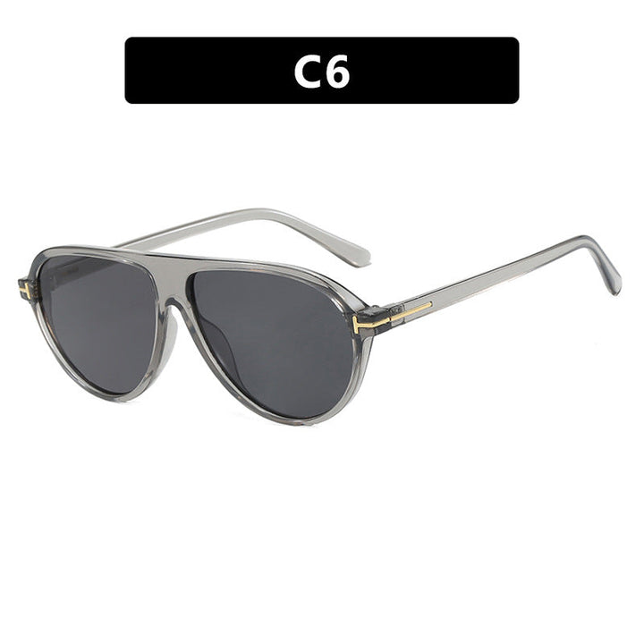 Elegant women's oversized sunglasses, featuring a durable metal frame and superior UV protection for outdoor style.