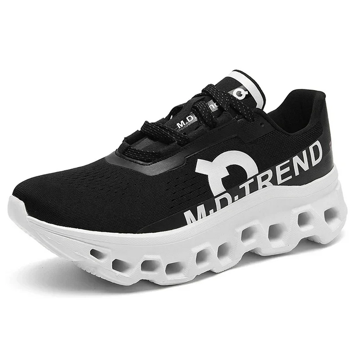 Chic und Stil presents lightweight running shoes for women, blending style and performance.