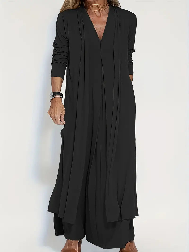 Stylish women's party dress set from Chic Und Stil, ideal for evening events and formal occasions.