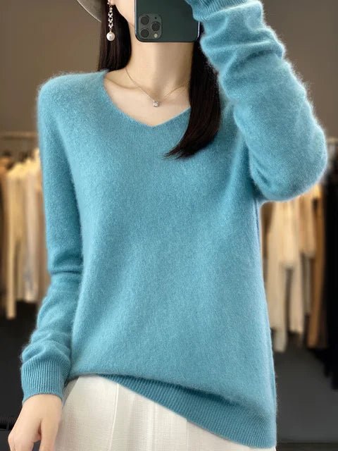 Women's elegant knitwear, perfect for layering