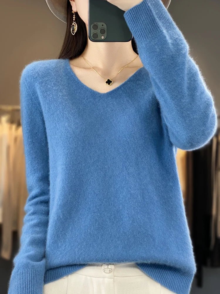 Elegant and warm: women's versatile knit pullover
