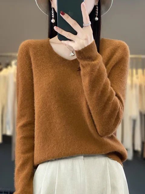 Women's sweater: sophisticated gathered knit style