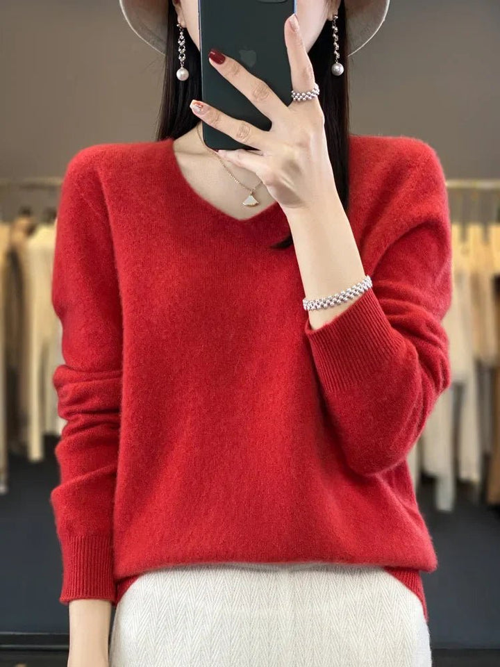 Stylish and soft women's sweater, gathered design