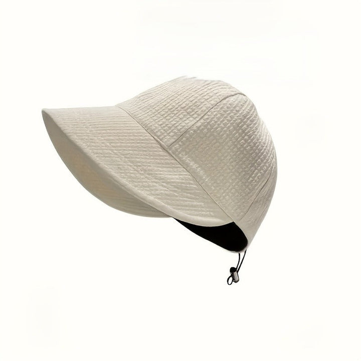 Chic Und Stil women's fashion hat with UPF sun protection and adjustable drawstring