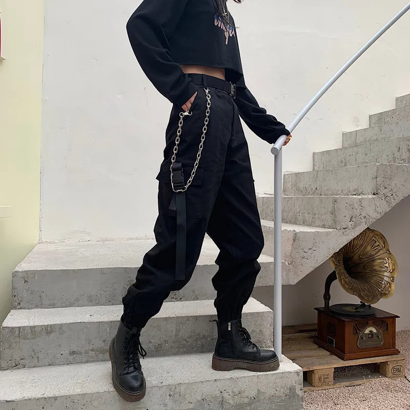Comfortable elastic waistband women's utility cargo pants.