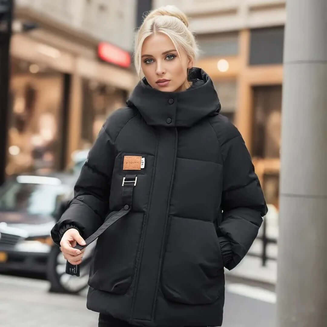 Cozy women's casual jacket, ideal for winter everyday wear. This chic and warm outerwear keeps you stylish.