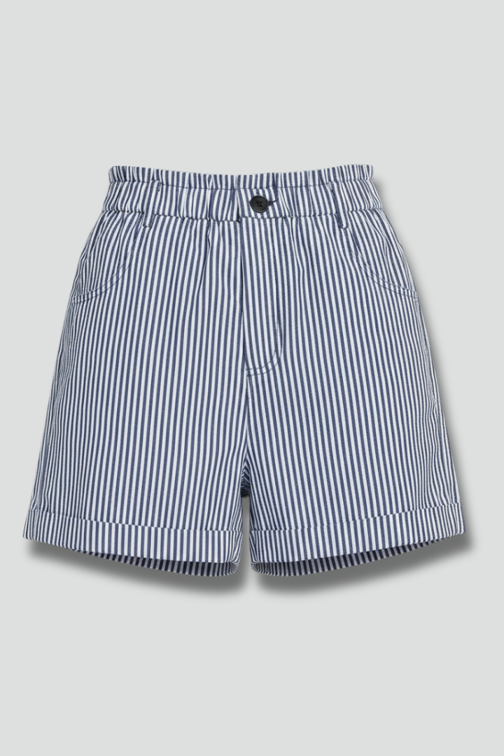 Chic women's high waist striped tailored shorts. Flattering summer fashion, perfect for casual elegance.