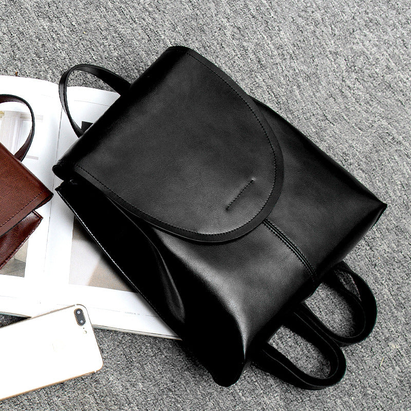 Elegant women's leather backpack, a stylish fashion accessory for any outfit. Chic & comfortable daily bag.