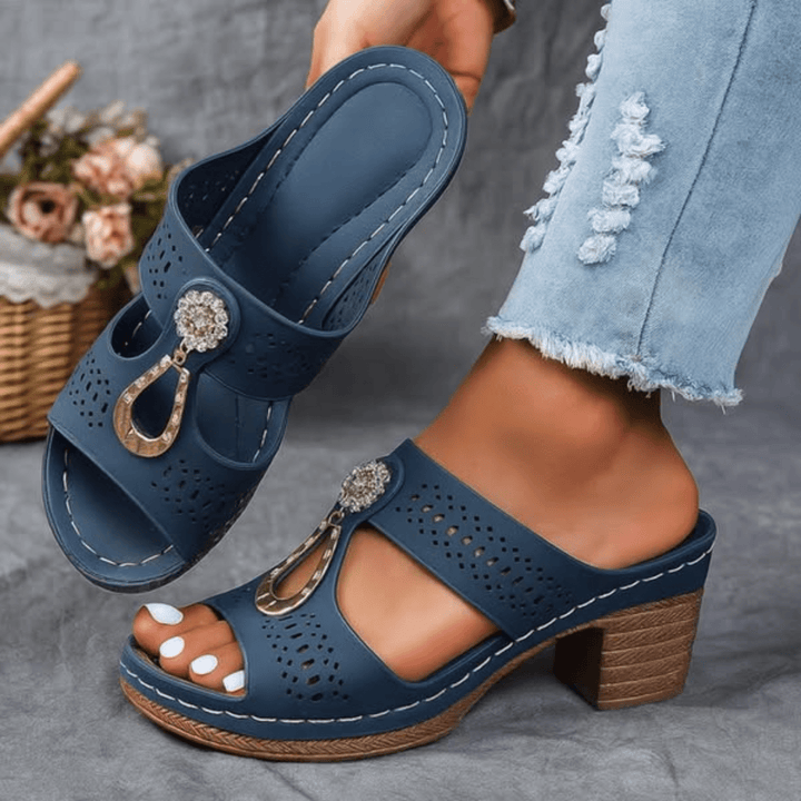 Women's orthopedic sandals in a chic style. Designed for ultimate comfort, support, and pain relief.