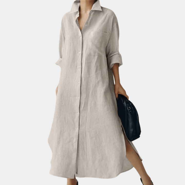 Comfortable women's oversized shirt dress with long sleeves and button-down detail, perfect for relaxed casual wear.
