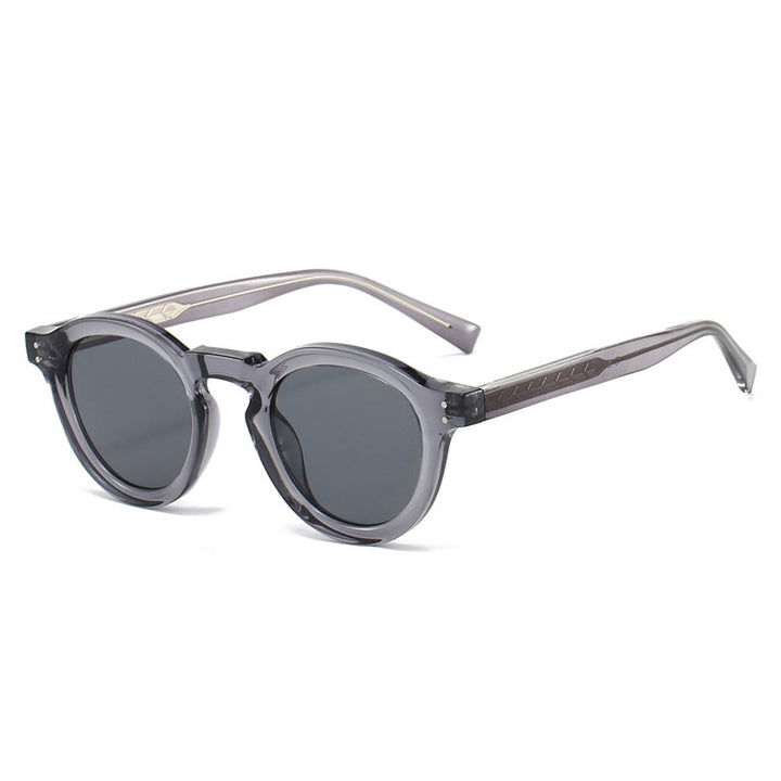 Stylish women's round frame sunglasses, designed for comfort and maximum UV400 eye protection.