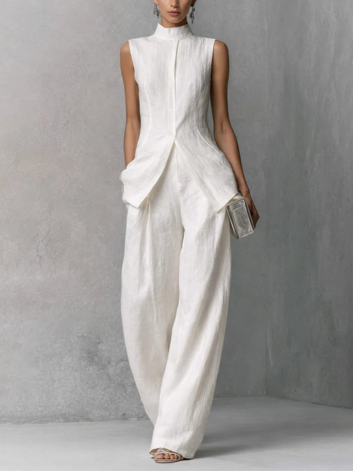 Comfortable women's high-neck sleeveless wide-leg pant set, ideal for travel and summer fashion.