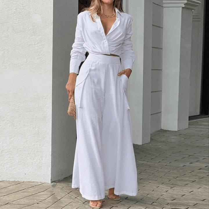 Comfortable women's crop top & wide-leg pants set. Stylish two-piece outfit for day to night wear.