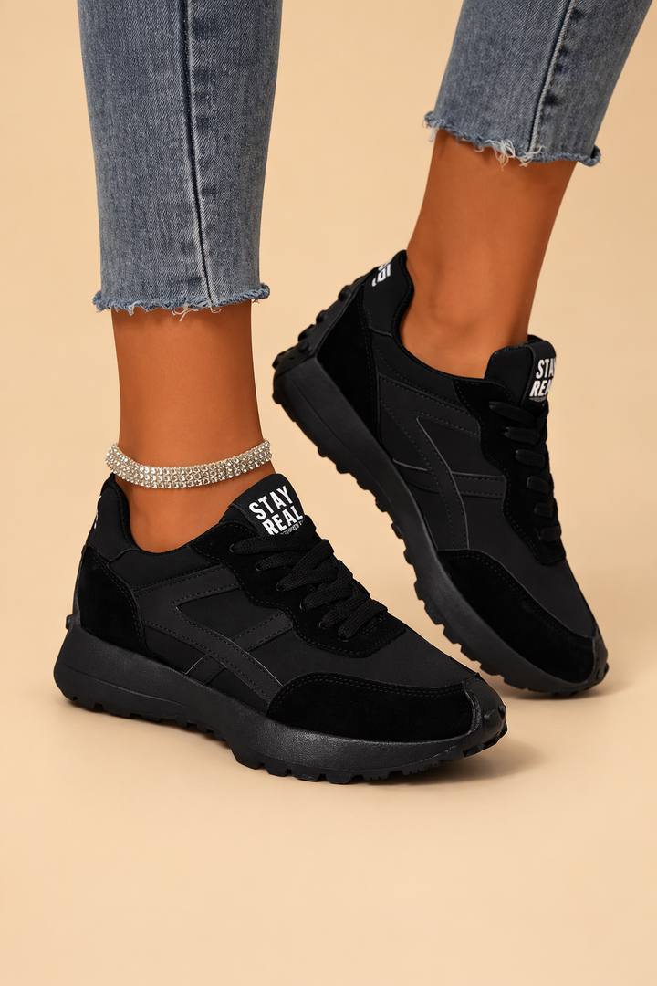 Women's everyday urban comfort sneakers. Versatile casual footwear with an athletic style for walking.