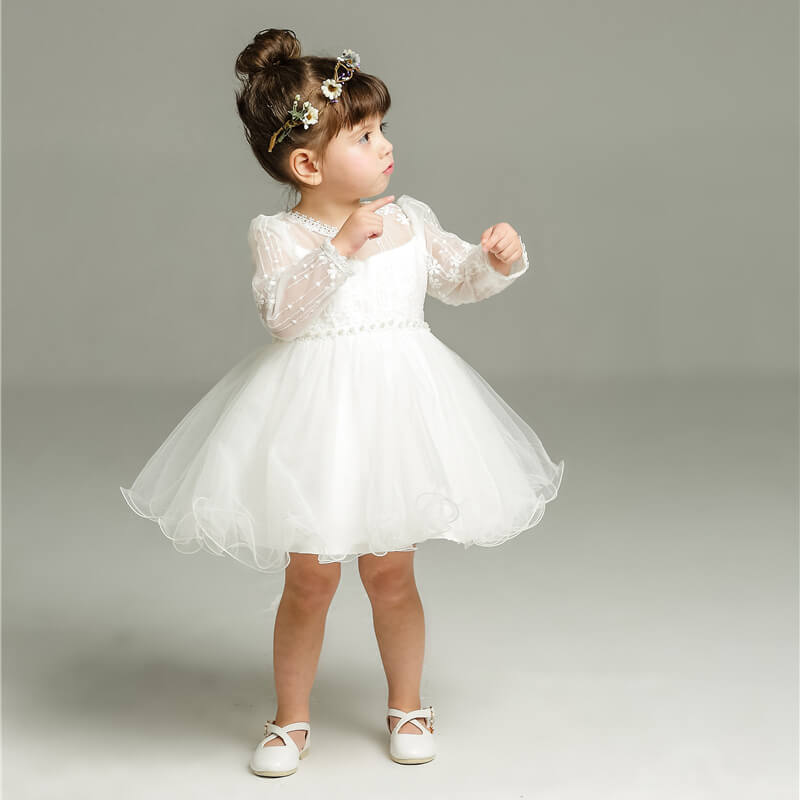 Clara girls' elegant party dress with charming polka dot sleeves