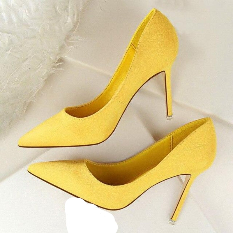 Classic black high heel pumps for women. Elegant, versatile footwear perfect for formal occasions or stylish everyday wear.