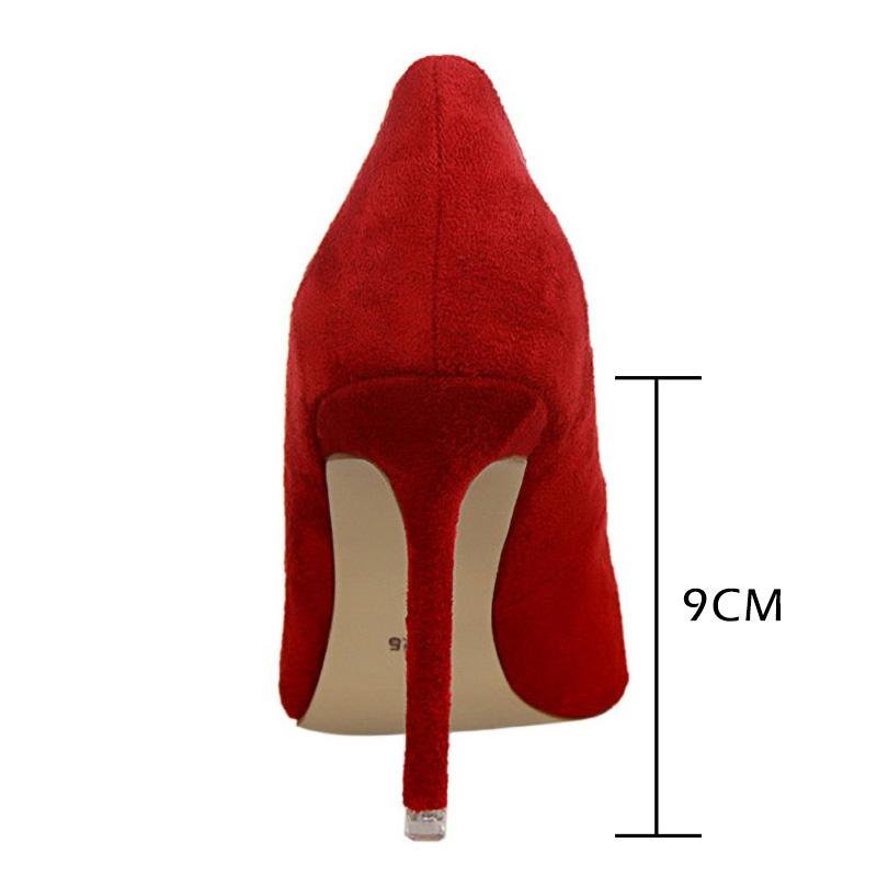 Pointed-toe classic high heel pumps for women. Delivers a sharp, elegant silhouette for stylish formal ensembles.