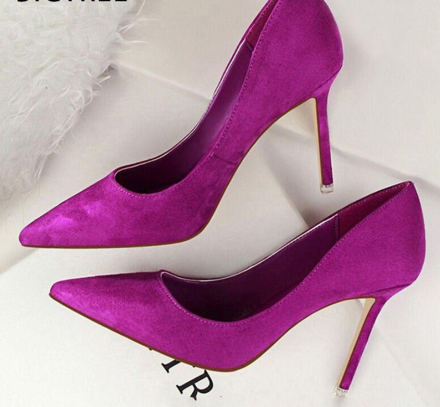 Sleek black classic pumps for women. These elegant high heels offer a sophisticated look for any formal event.