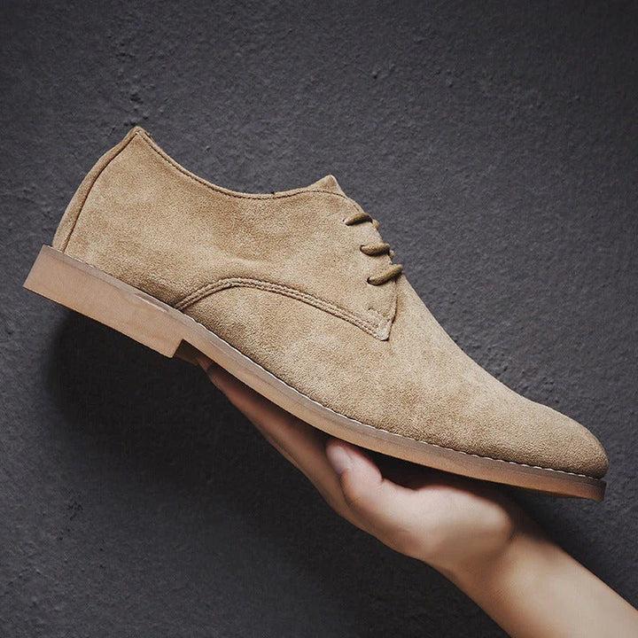 Elegant men's leather formal shoes, brown lace-up, for sophisticated business & wedding ensembles.
