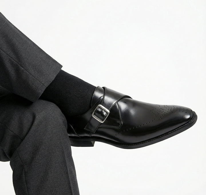 Stylish men's black loafers. Italian-inspired slip-on dress shoes, ideal for formal wear & comfort.