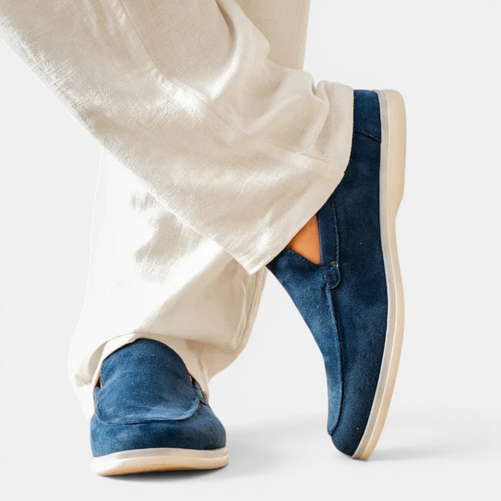 Fashionable men's slip-on loafers, a blend of elegant style and comfortable casual footwear.